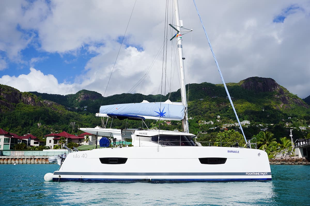 isla 40 barnacle seychelles hero exterior