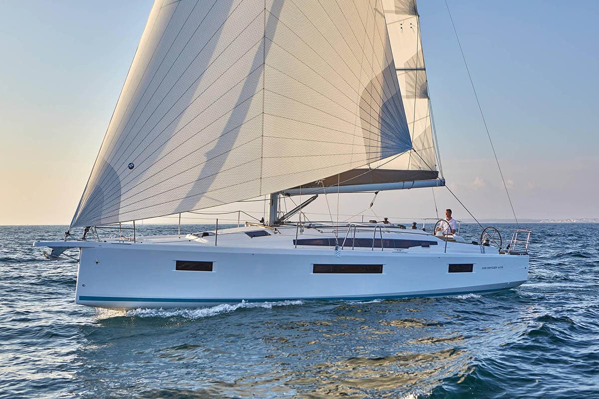 sun odyssey 410 hygge greece hero exterior